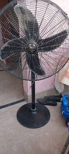 unik pedestal fan in very good condition