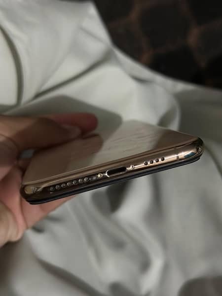 Iphone XS Max 64GB Gold COLOUR PTA Approved 2