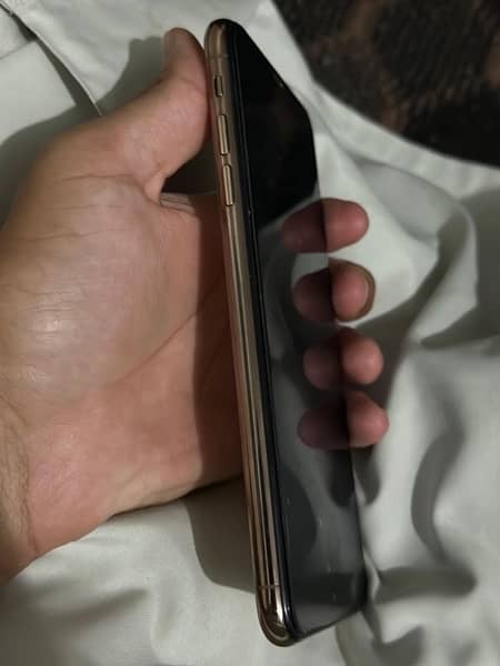 Iphone XS Max 64GB Gold COLOUR PTA Approved 3