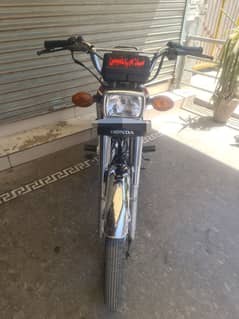 Honda 125 2023 model condition 10 by 10