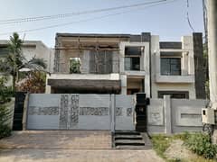 1 Kanal House Is Available For Sale In State Life Housing Society Phase 1 Block B Lahore