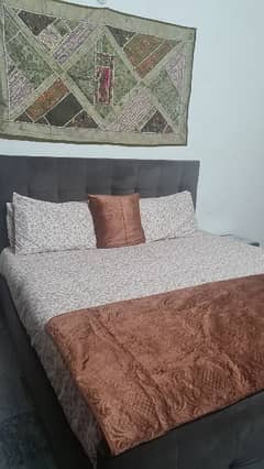 urgent sale king bed with 2 side tables in good condition for 35k