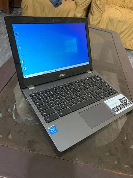 Acer C740  Slimmest 5th generation laptop 4gb ram 128gb ssd 1