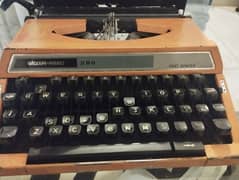 Portable Typewriter-Silver Reed 280