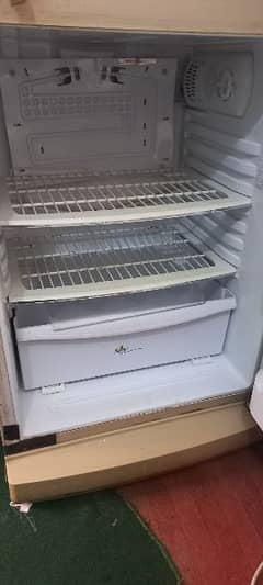 Refrigerator Pel