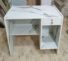 Computer table for sale