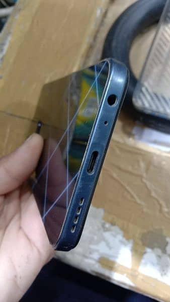 vivo y35 8+8/128 good condition with box and charger 4