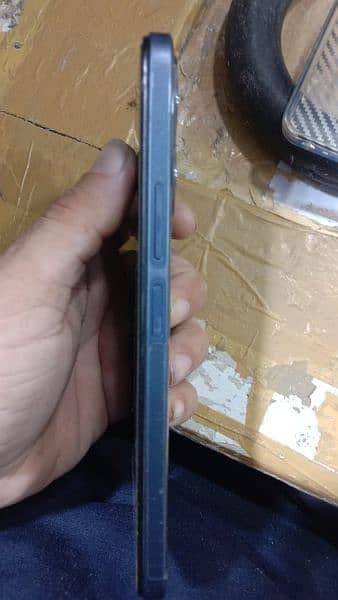 vivo y35 8+8/128 good condition with box and charger 5