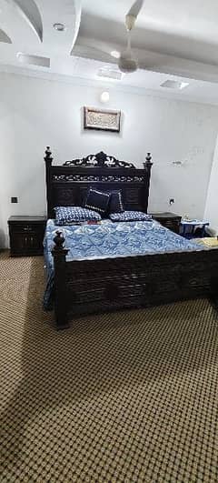 Wooden chinnoti bed set with solid wooden structure