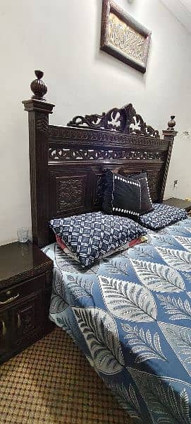 Wooden chinnoti bed set with solid wooden structure 2