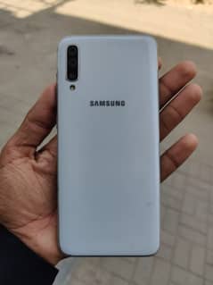 Samsung Galaxy A70,  6Gb,128gb with Box/Indisplay Fingerprint. .