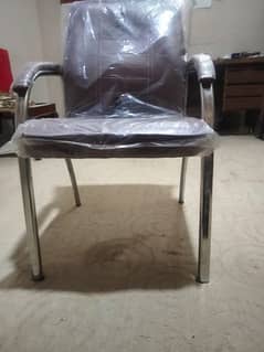 Cushioned Visitors Chair