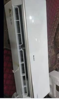 Gree AC and DC inverter 1.5 ton my Wha or call no. 0344----480--8048