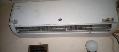 1.5 Ton Inverter AC available for sale looks New