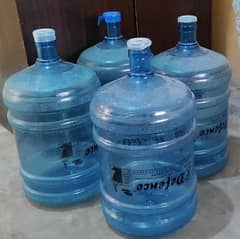 05 (19 liters) water bottles with 01 manual water dispenser