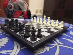Foldable Magnetic Chess game full set