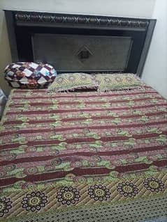 queen bed for sale