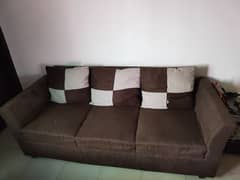 fine quality sofa set.