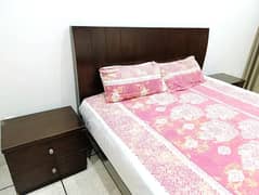 Bed (king size) with 2 side tabels & 8-Inch Spring Mattress *FOR SALE*