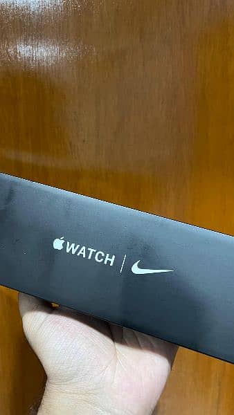 Apple watch series 7 45mm Nike Edition 4
