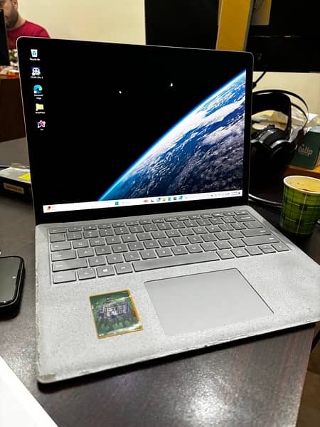 Microsoft Surface pro 2 - core i5 8th generation 1