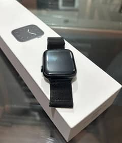 Apple Watch Series 5 44mm with Box For Sale