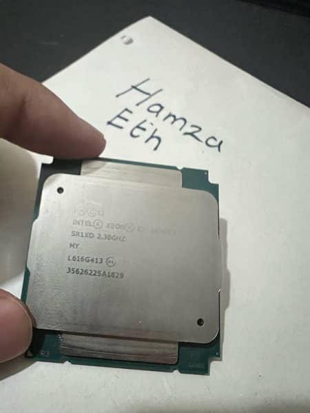 Intel Xeon E3-2699 V3 0