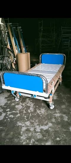 patient beds/ hospital beds/ couch/ wheel chairs/stool/dilvery table