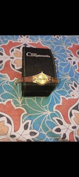 ORIGINAL CITIZEN WOMEN GOLDEN WATCH 1