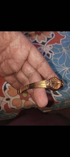 ORIGINAL CITIZEN WOMEN GOLDEN WATCH 5