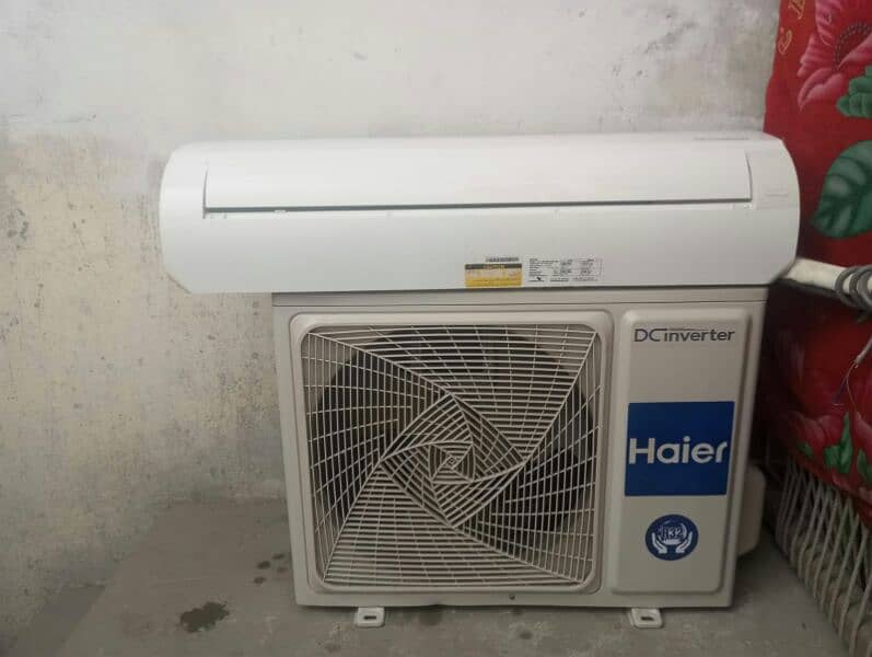 Haier ac 1 ton Dc inverter Heat and cool urgent sale 11