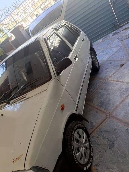 white suzuki mehran 2005 10