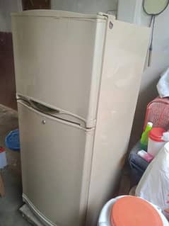 Waves Refrigerator of Medium Size
