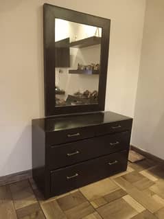 Dressing Table with mirror