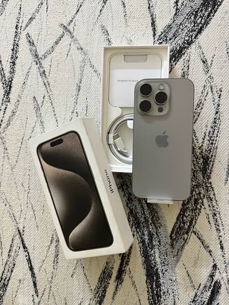 iPhone 15 Pro 1TB (1024gb) Complete Box 0