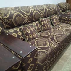 Sofa Set for sale in Good Condition with 3 tables