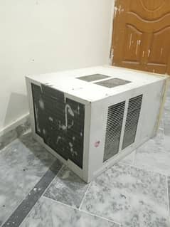 0.75 ton Media AC, in good usable condition