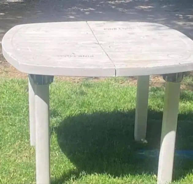 Huge one Table for sale 5