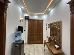 01 AKANL DESIGNER LUXURY UPPER PORTION WITH SEPARATE GATE AVAILABLE FOR RENT