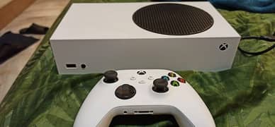 Xbox Series S 512gb with 1 controller