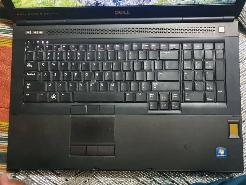 Dell m6700 Graphic Gaming Laptop 1