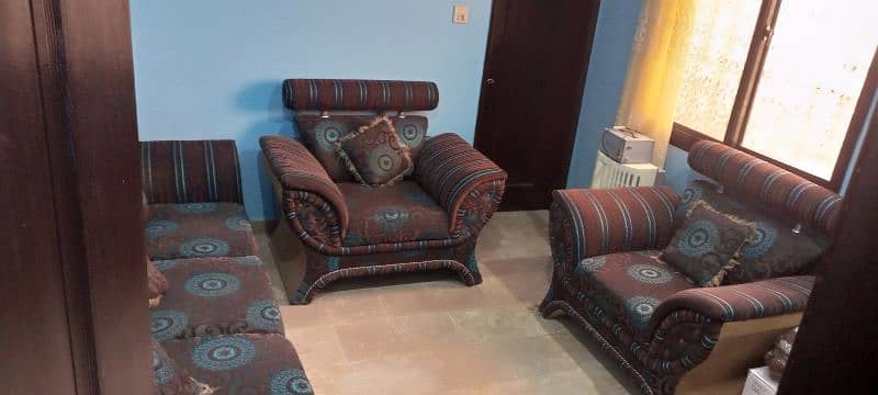 sofa set with table and cousin 2