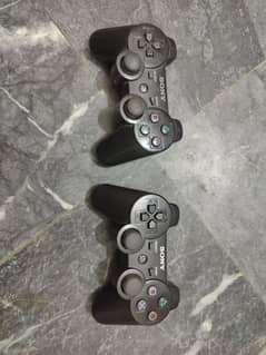PS3 Slim With TWO Controller And 4 Official Discs + Jailbreak