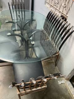 dining table with 6 chair good condition.