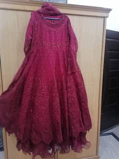 mehroon maxi with dubatta (only 1 time used)