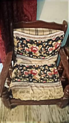 5 seter sofa wooden wala +cushions