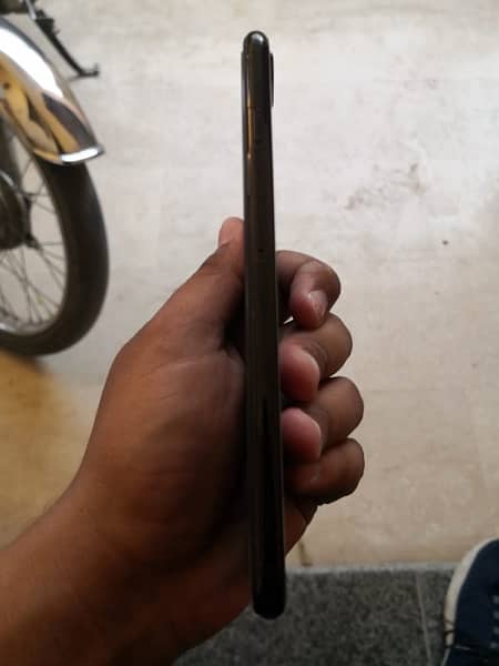 iPhone 7 Plus pta 128gb 5