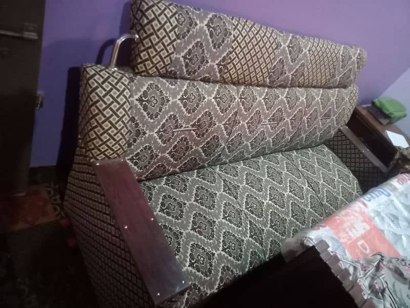 3 Seater sofa in New condition  of High Quality Wood 03047174502 2