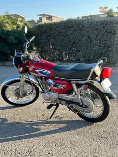 Cleanest Honda CG-125 for sale, with Helmet&Gloves