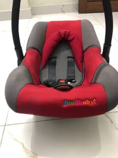 baby carrycot